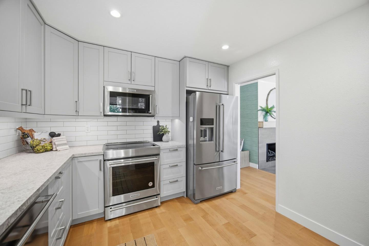 8 Calypso Lane