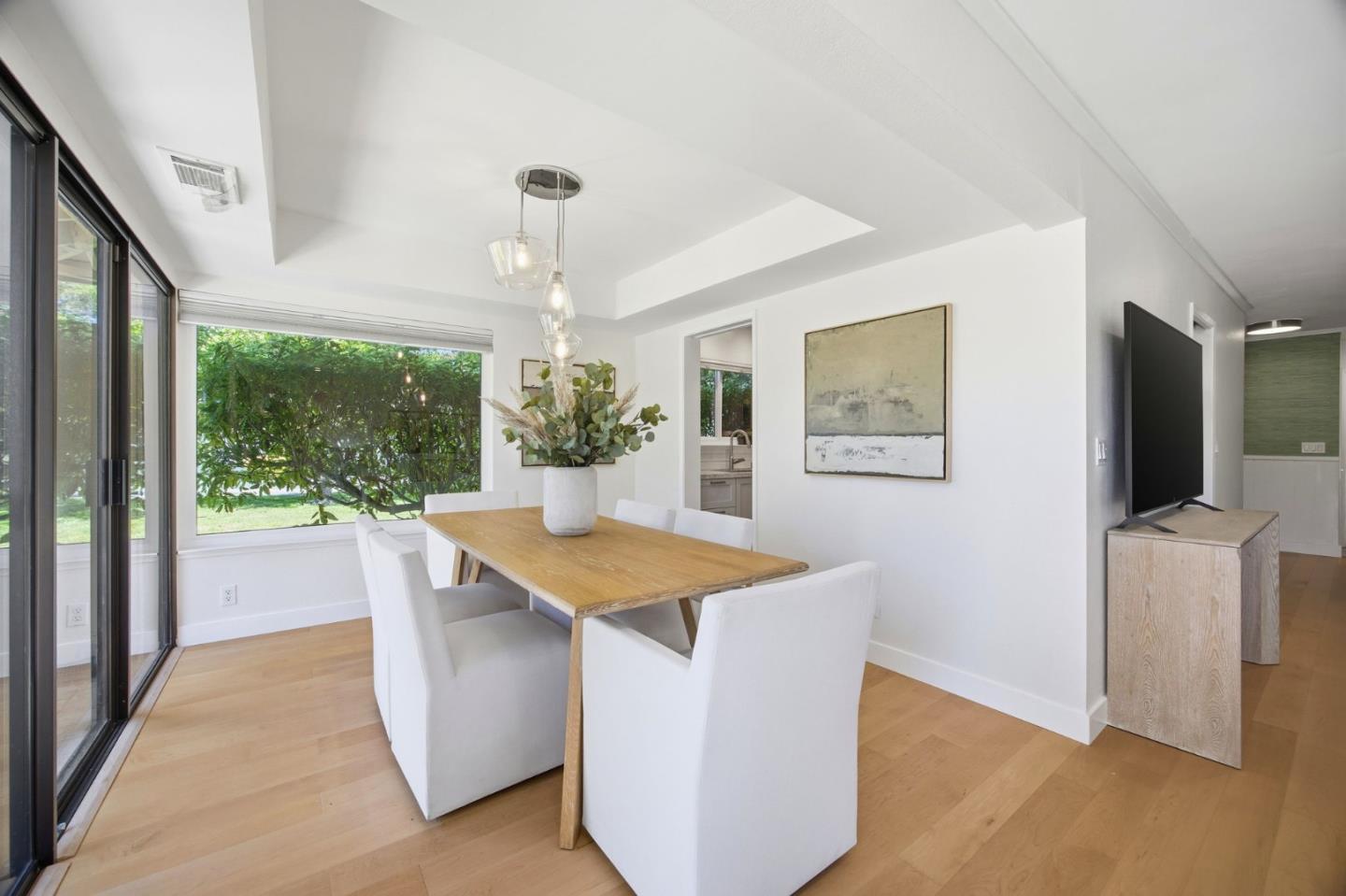 8 Calypso Lane