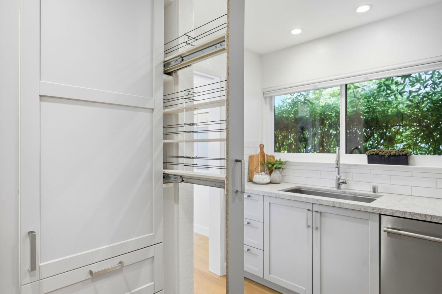 8 Calypso Lane