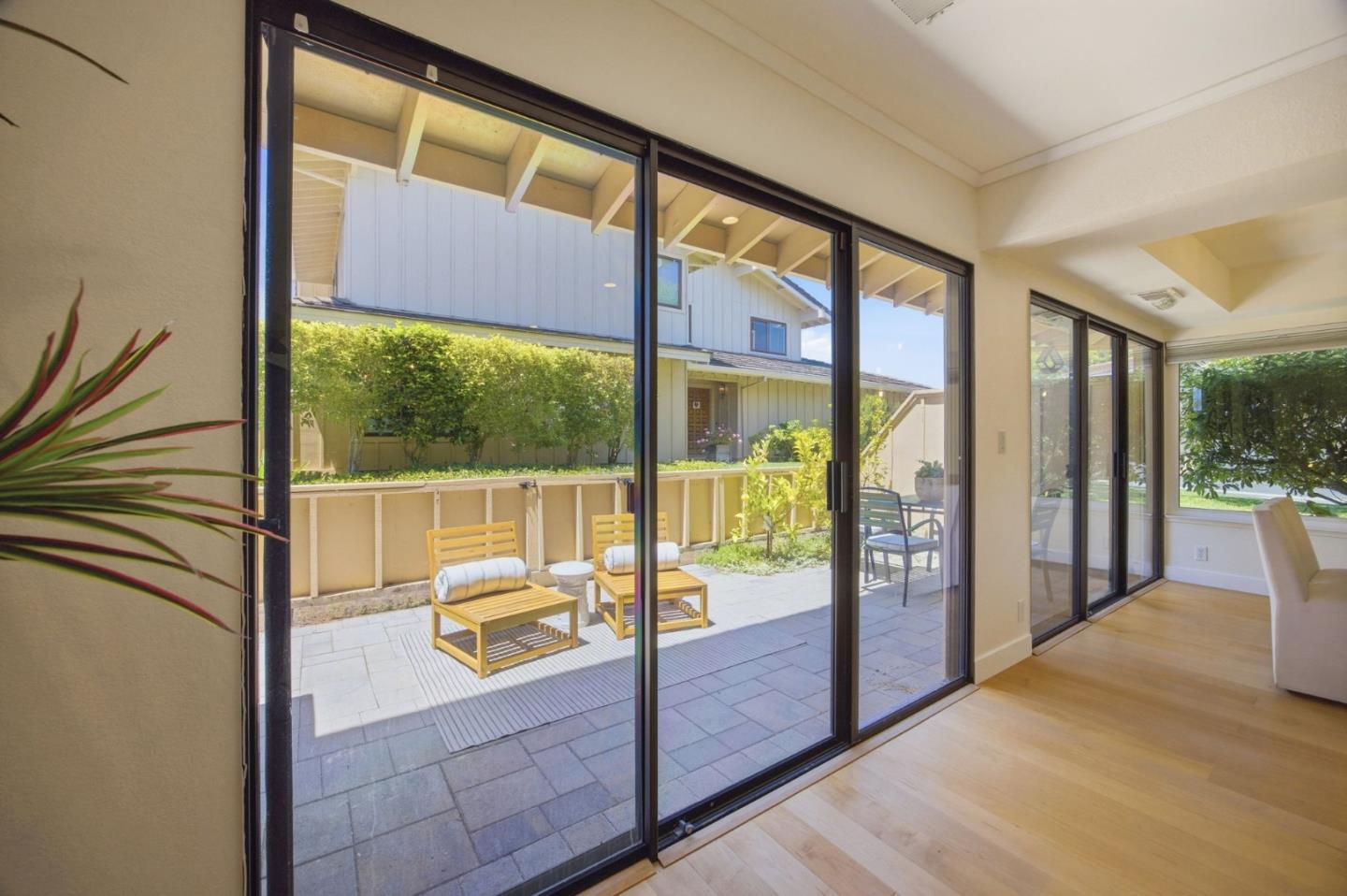 8 Calypso Lane