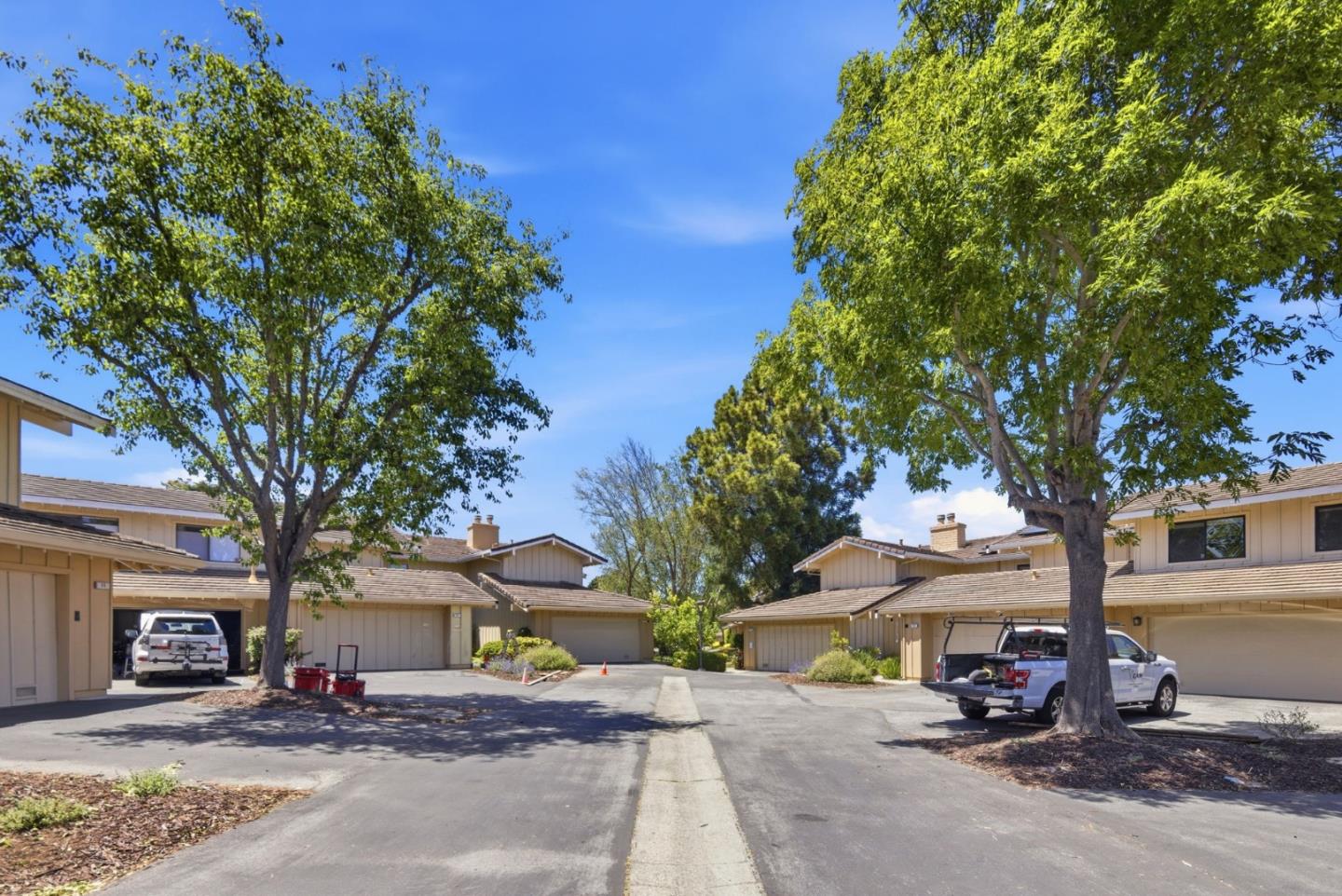 8 Calypso Lane