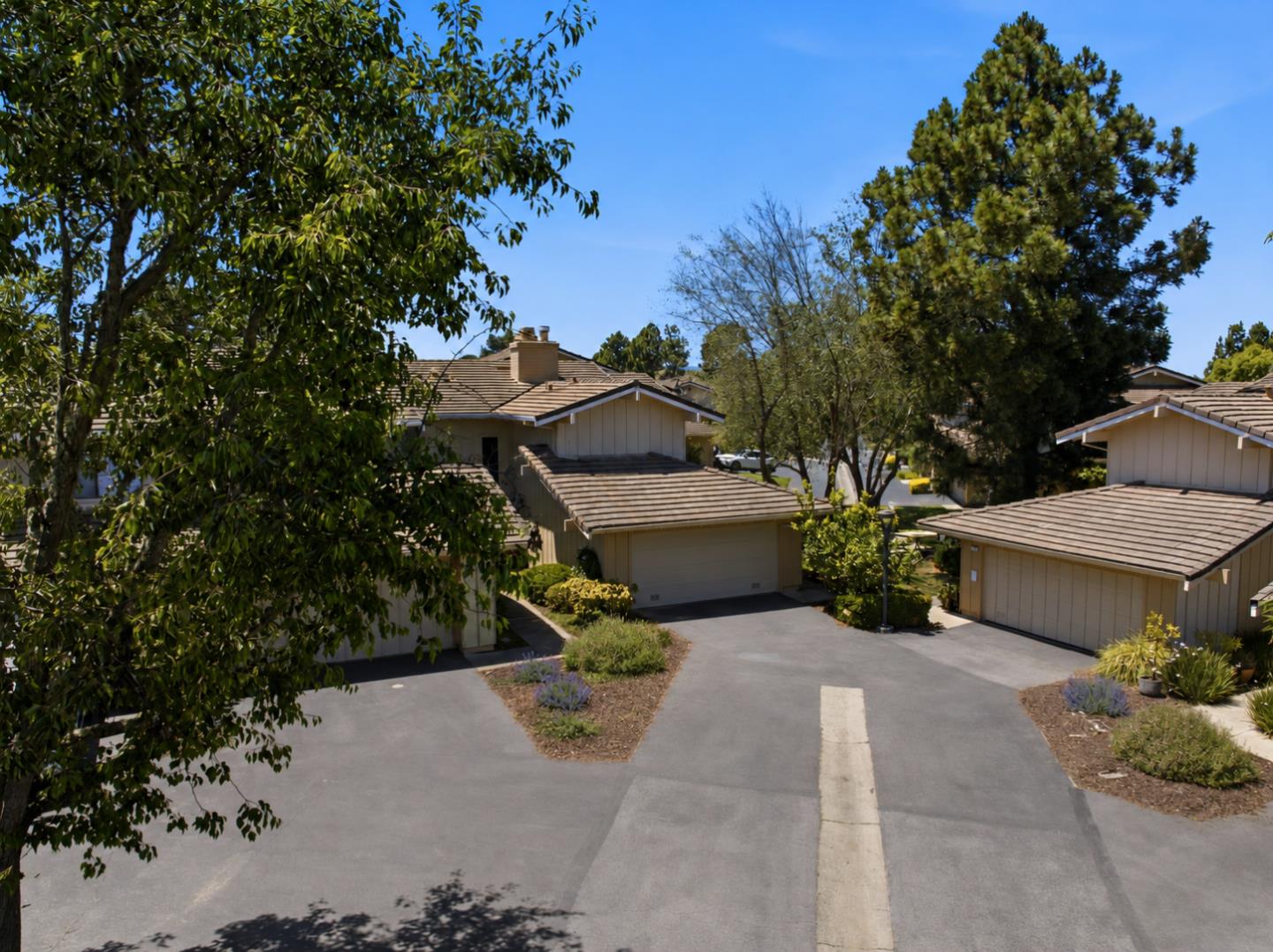 8 Calypso Lane
