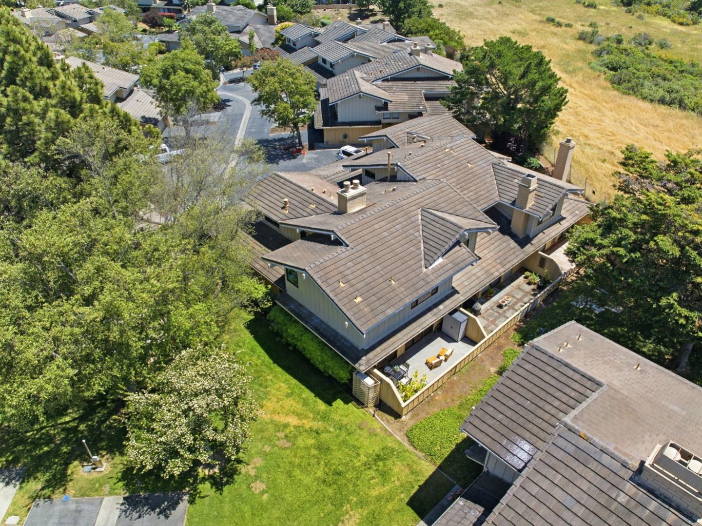 8 Calypso Lane
