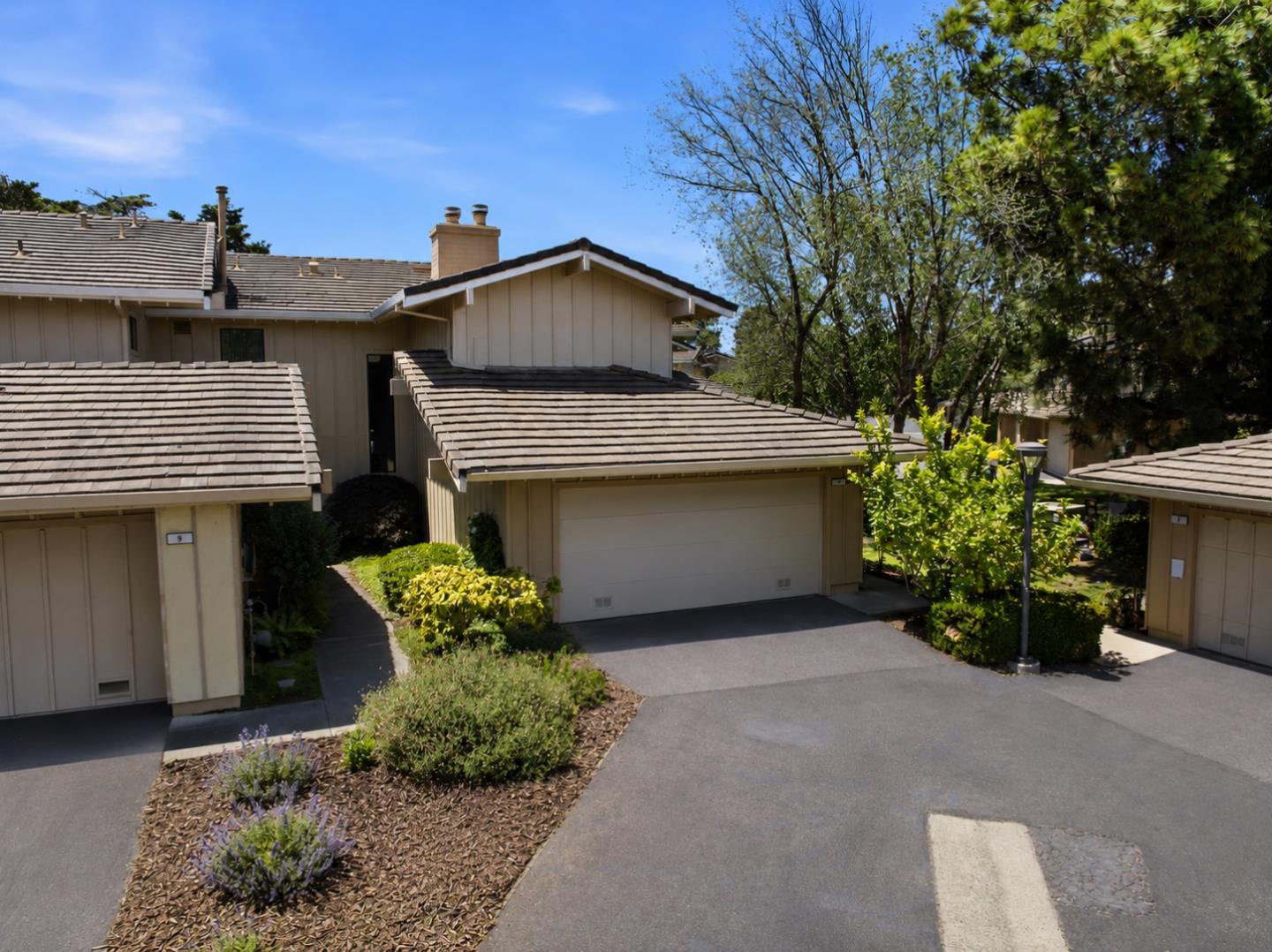 8 Calypso Lane