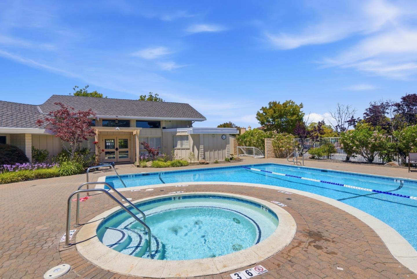 8 Calypso Lane