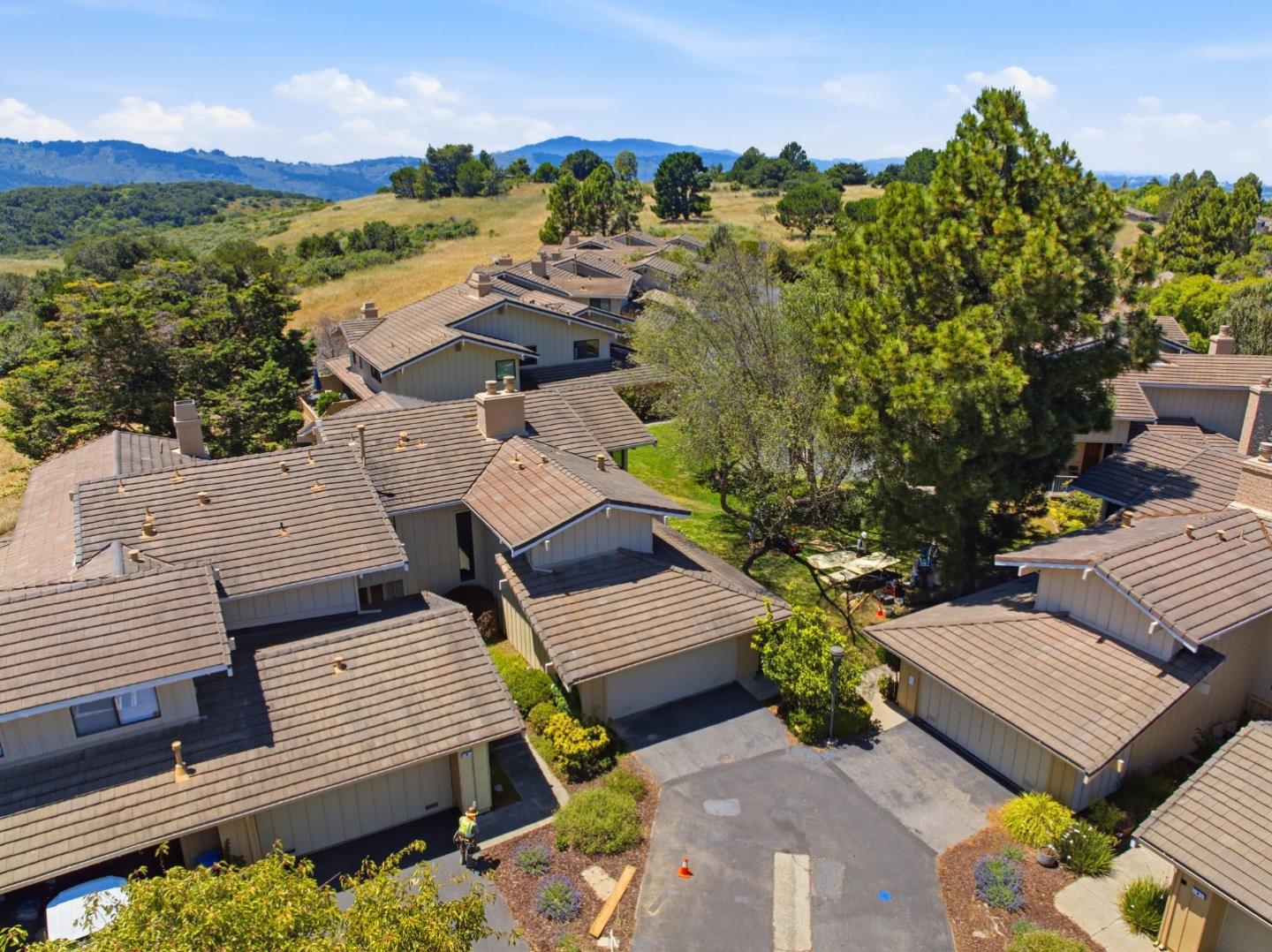 8 Calypso Lane