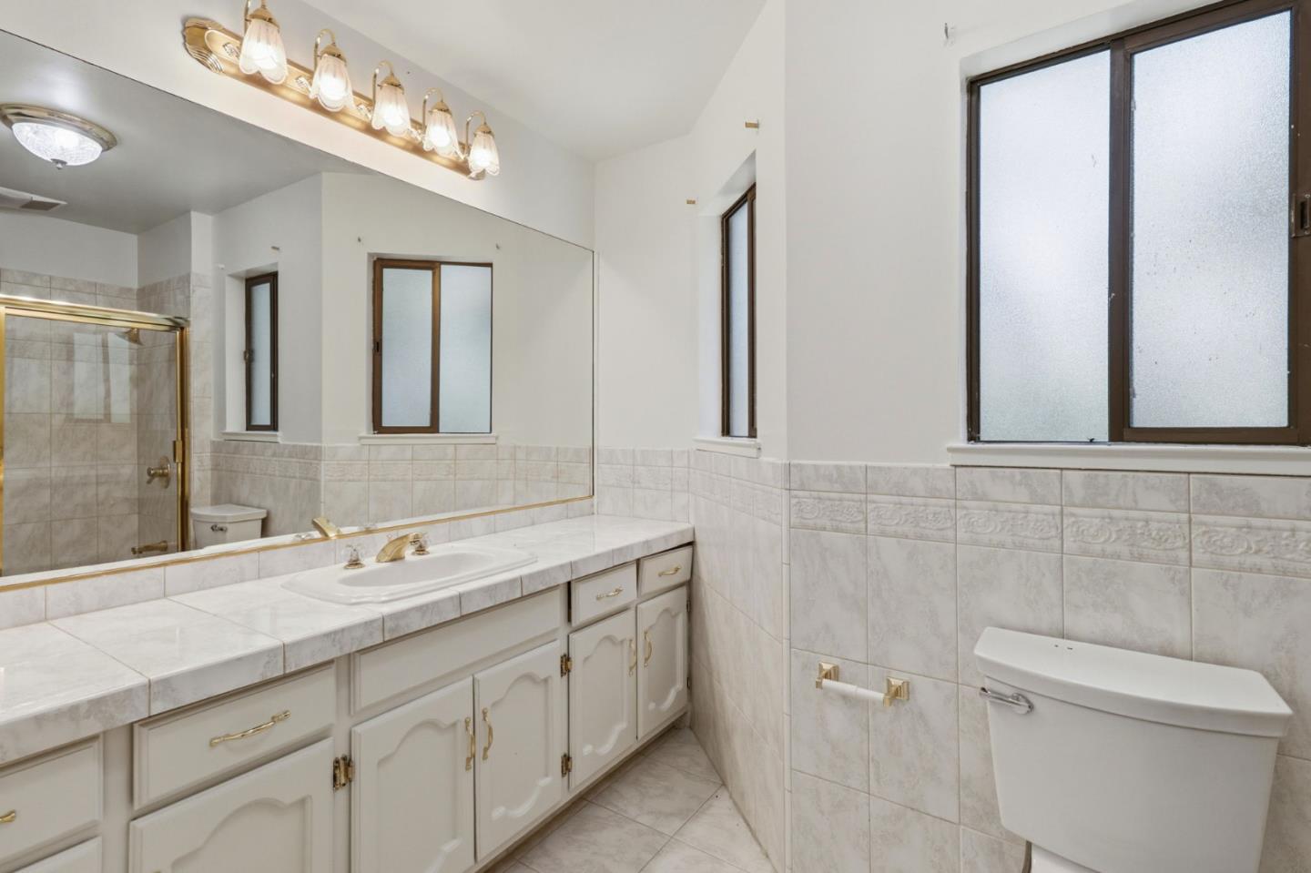 3 Kennedy PL