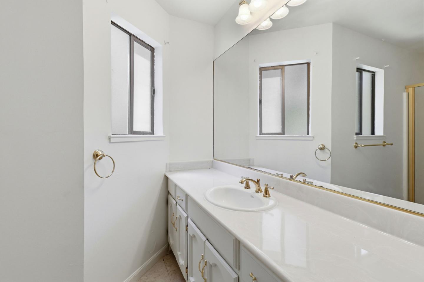 3 Kennedy PL
