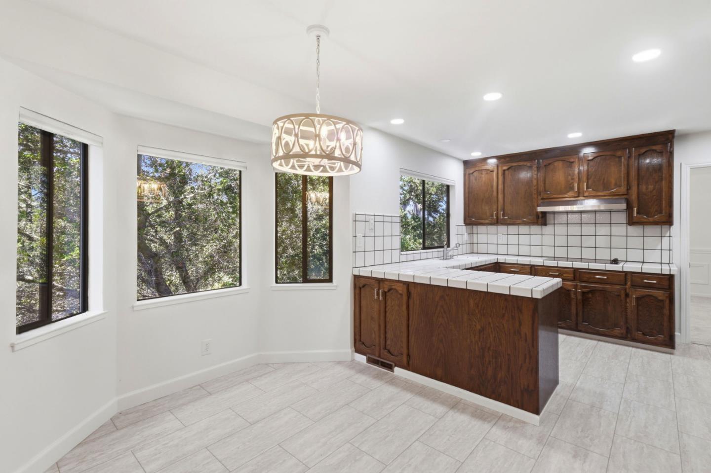 3 Kennedy PL