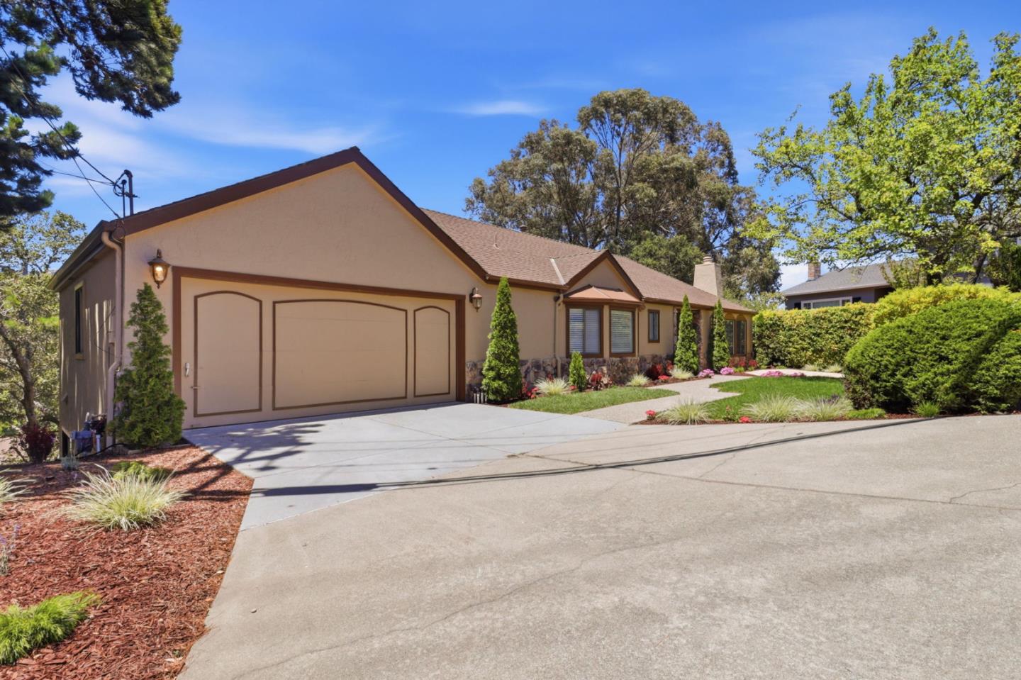 3 Kennedy PL