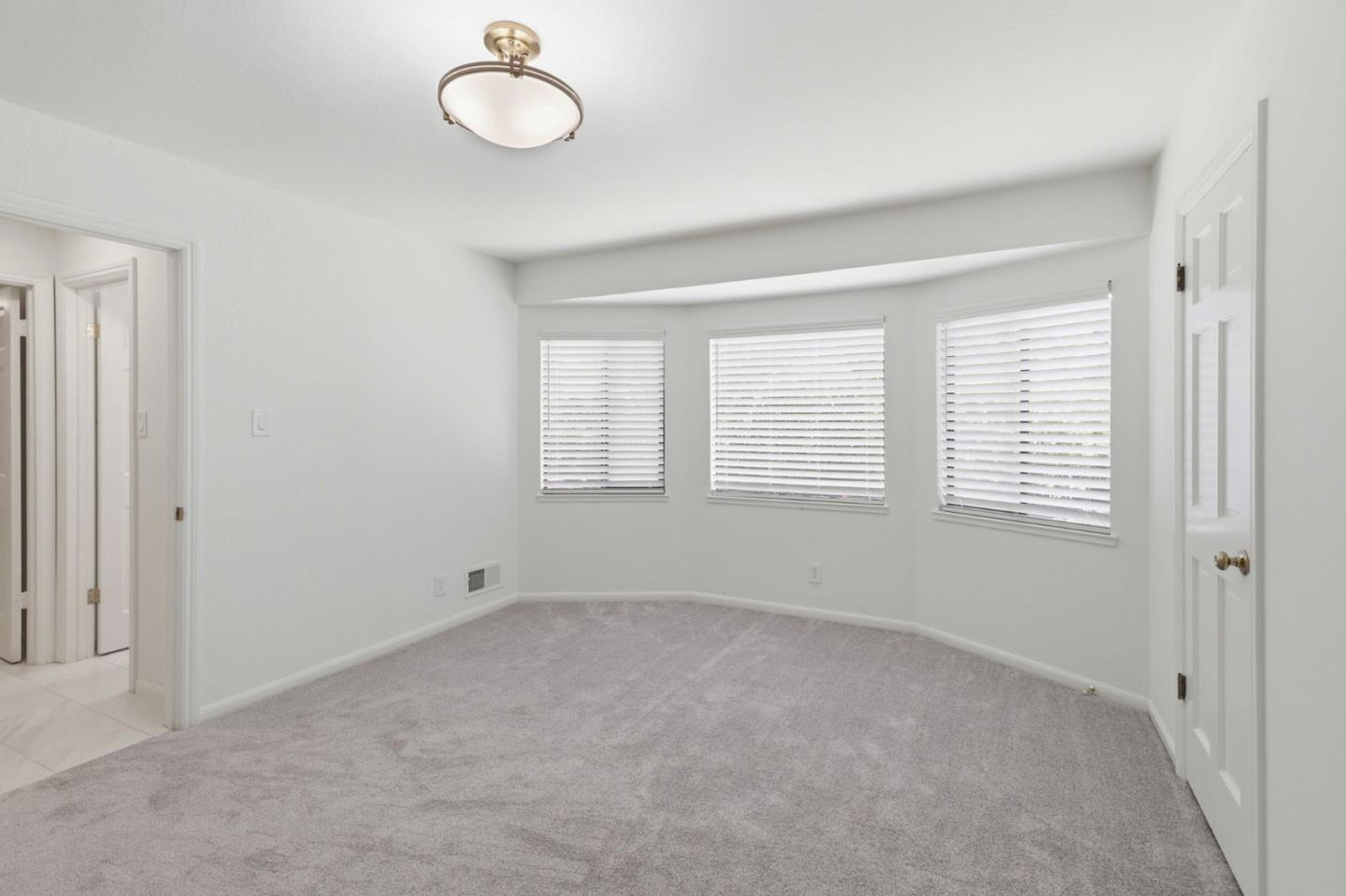 3 Kennedy PL