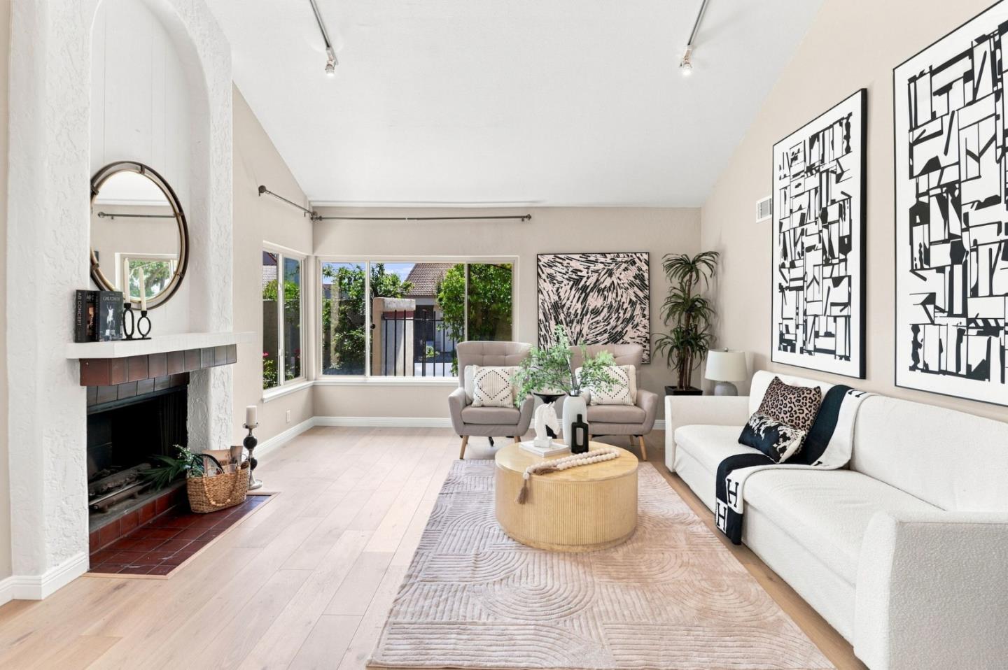 26 Lido CIR