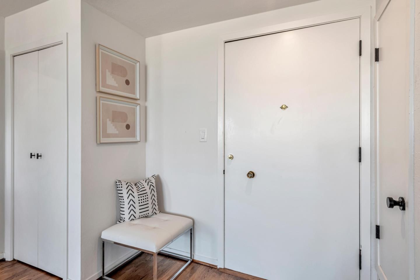 1700 AVE 206