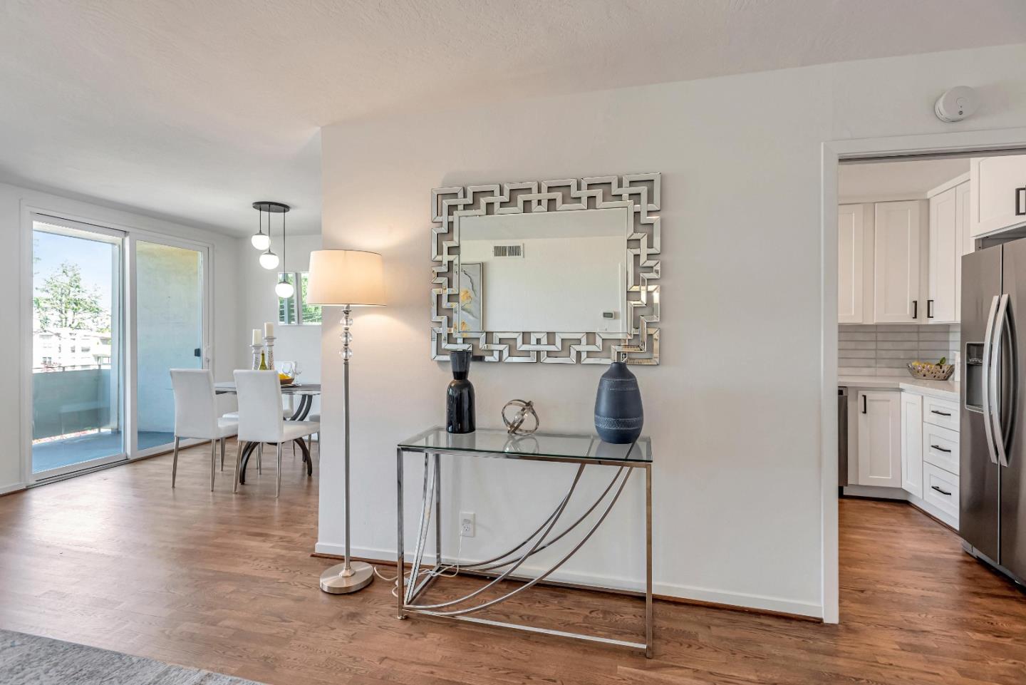1700 AVE 206