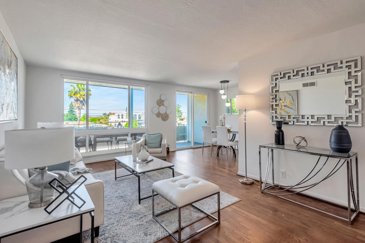 1700 AVE 206