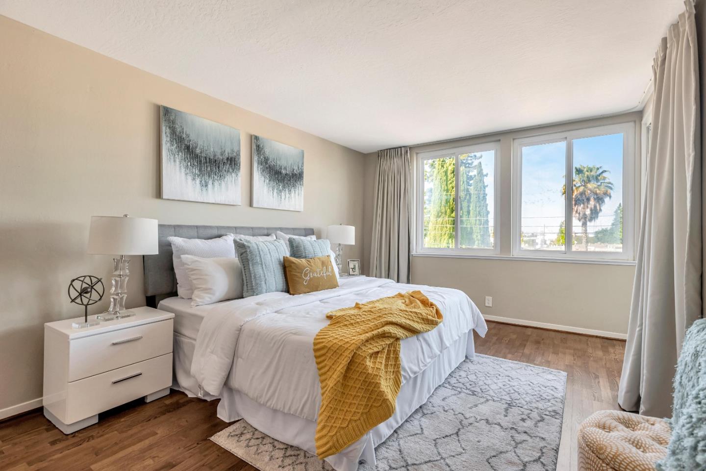 1700 AVE 206