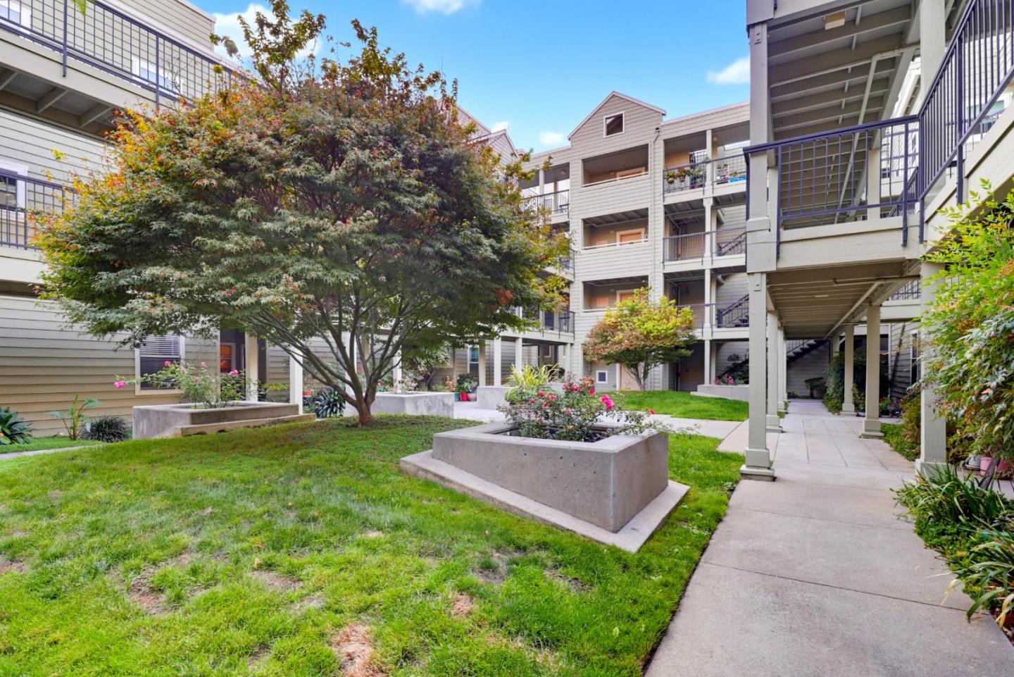 211 S Fremont 309