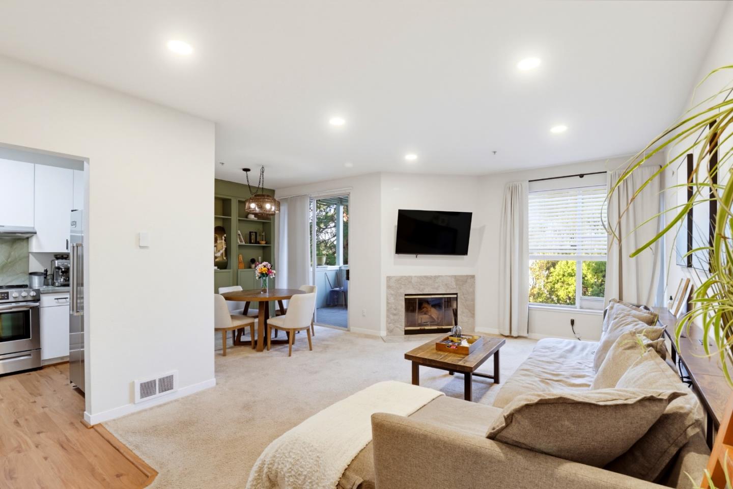 211 S Fremont 309