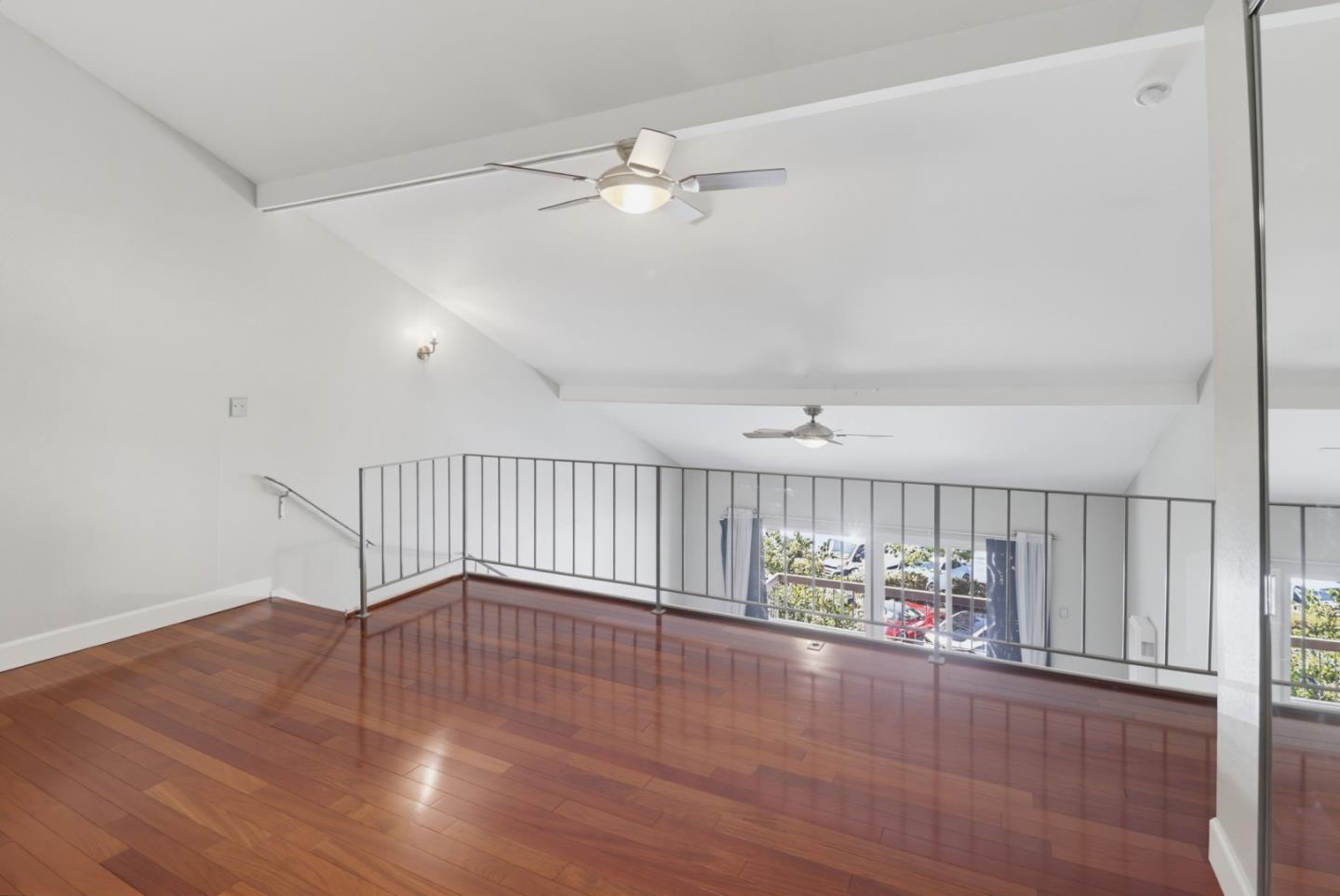 707 Fathom DR 208