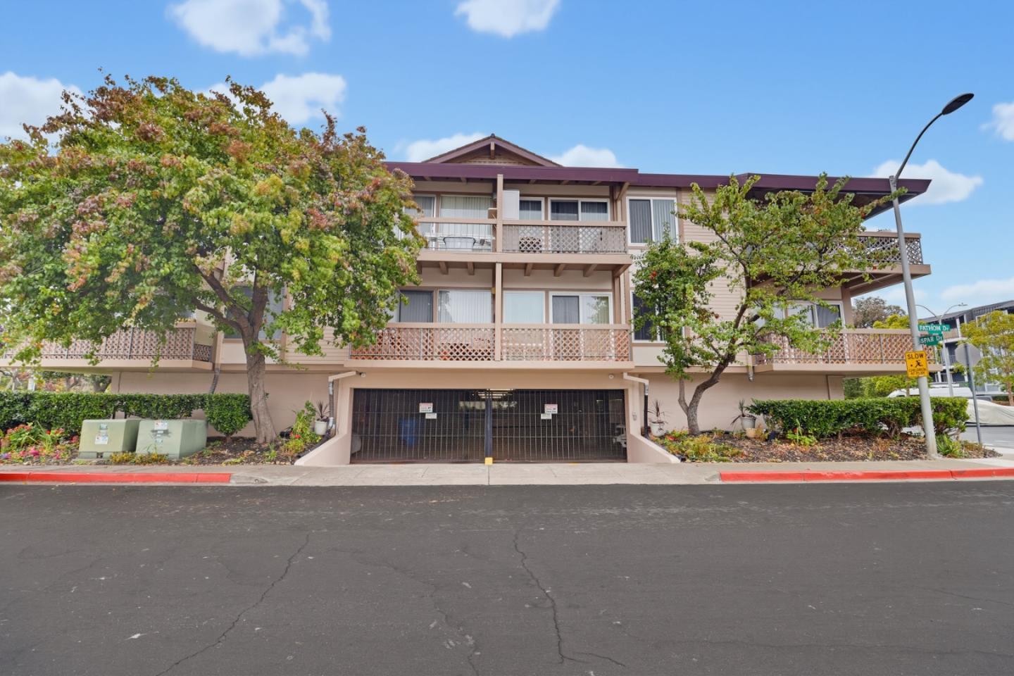 707 Fathom DR 208