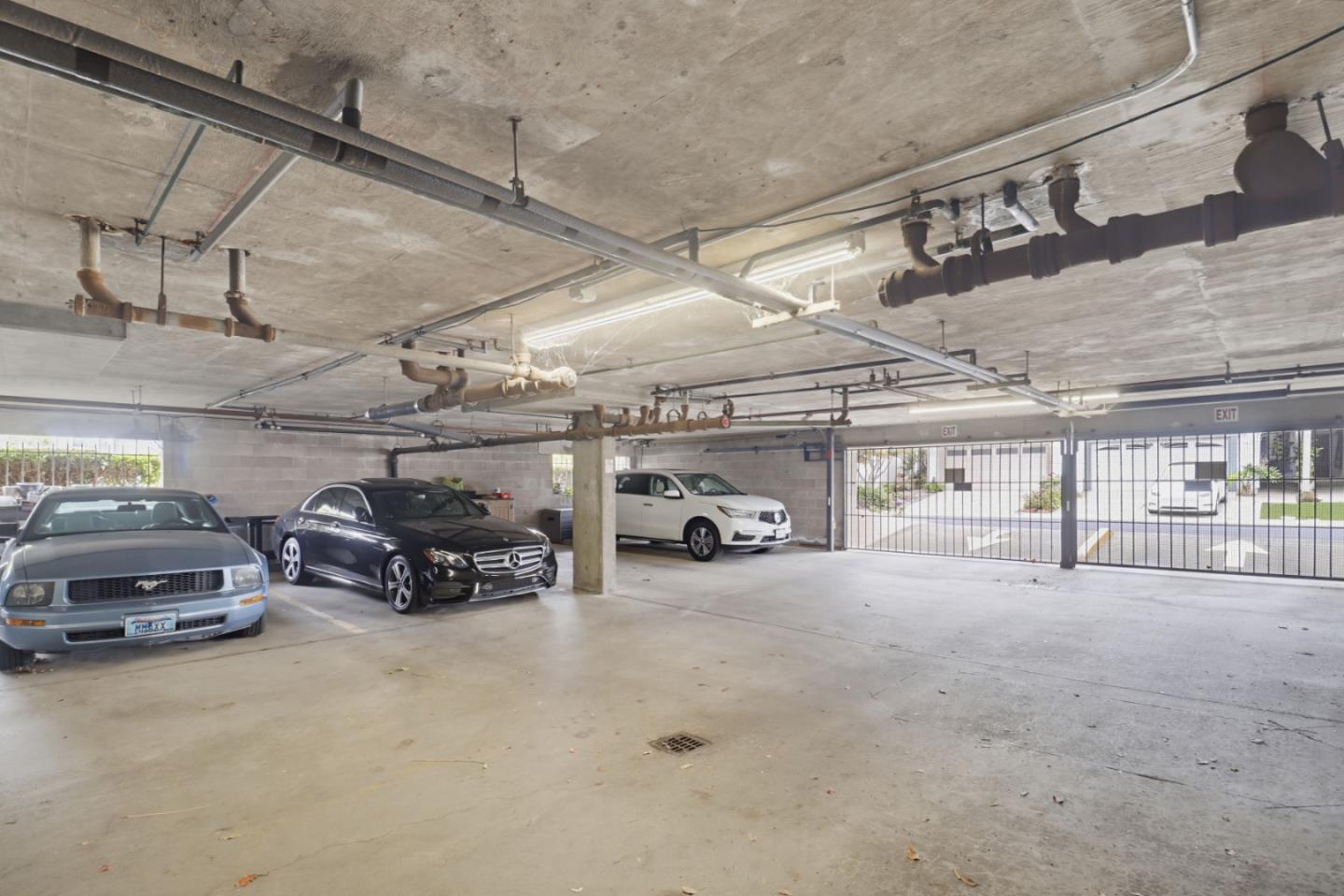 707 Fathom DR 208