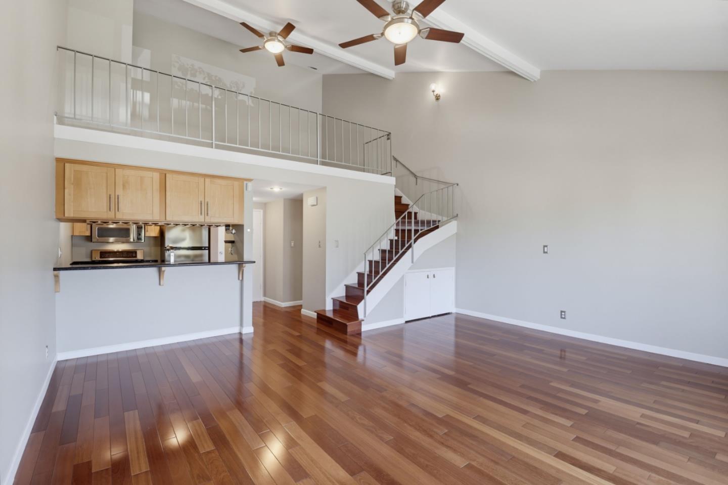 707 Fathom DR 208