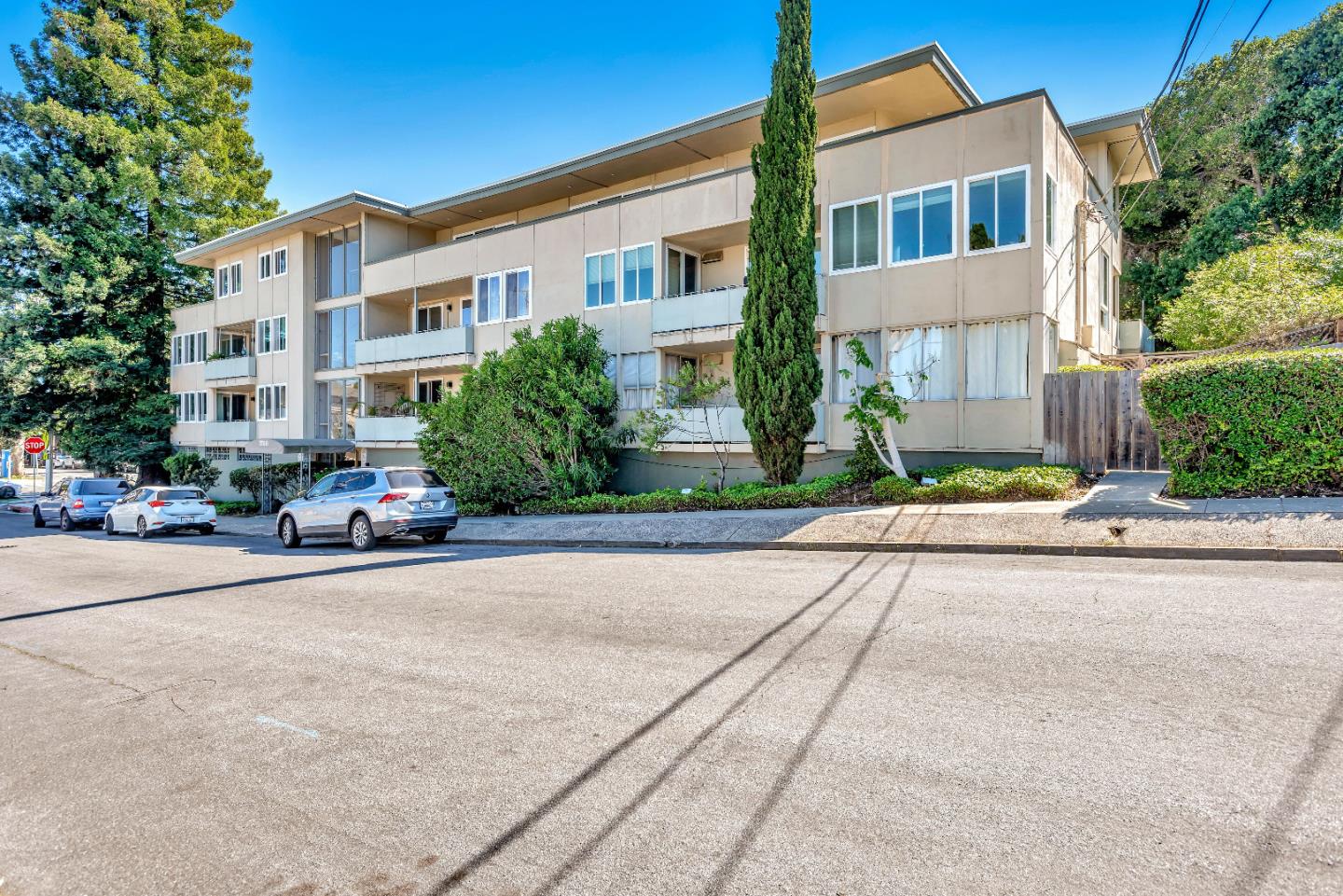 1700 San Carlos AVE 206