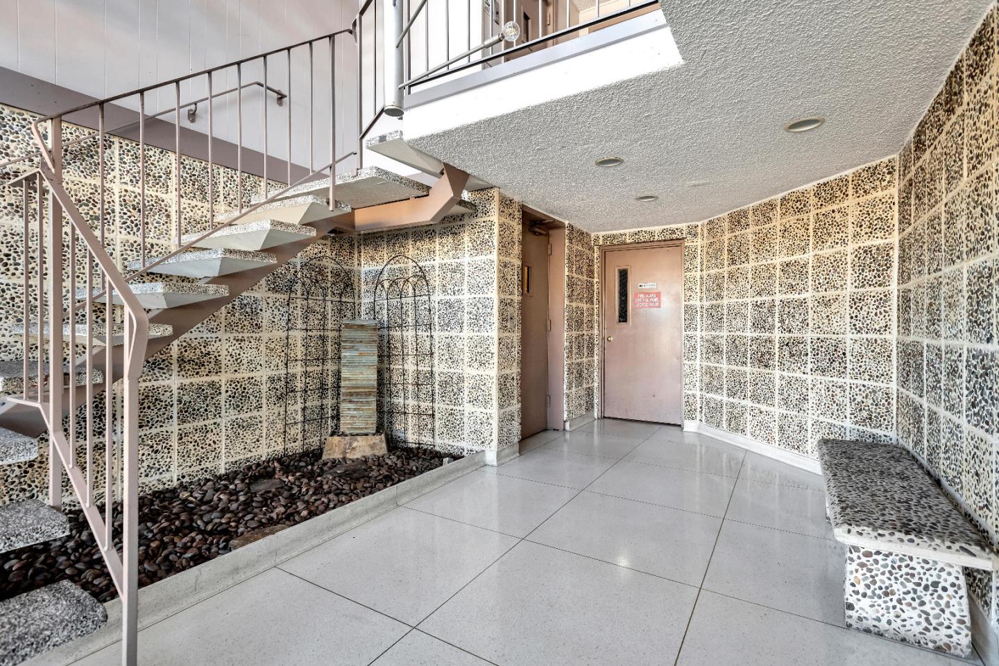 1700 San Carlos AVE 206