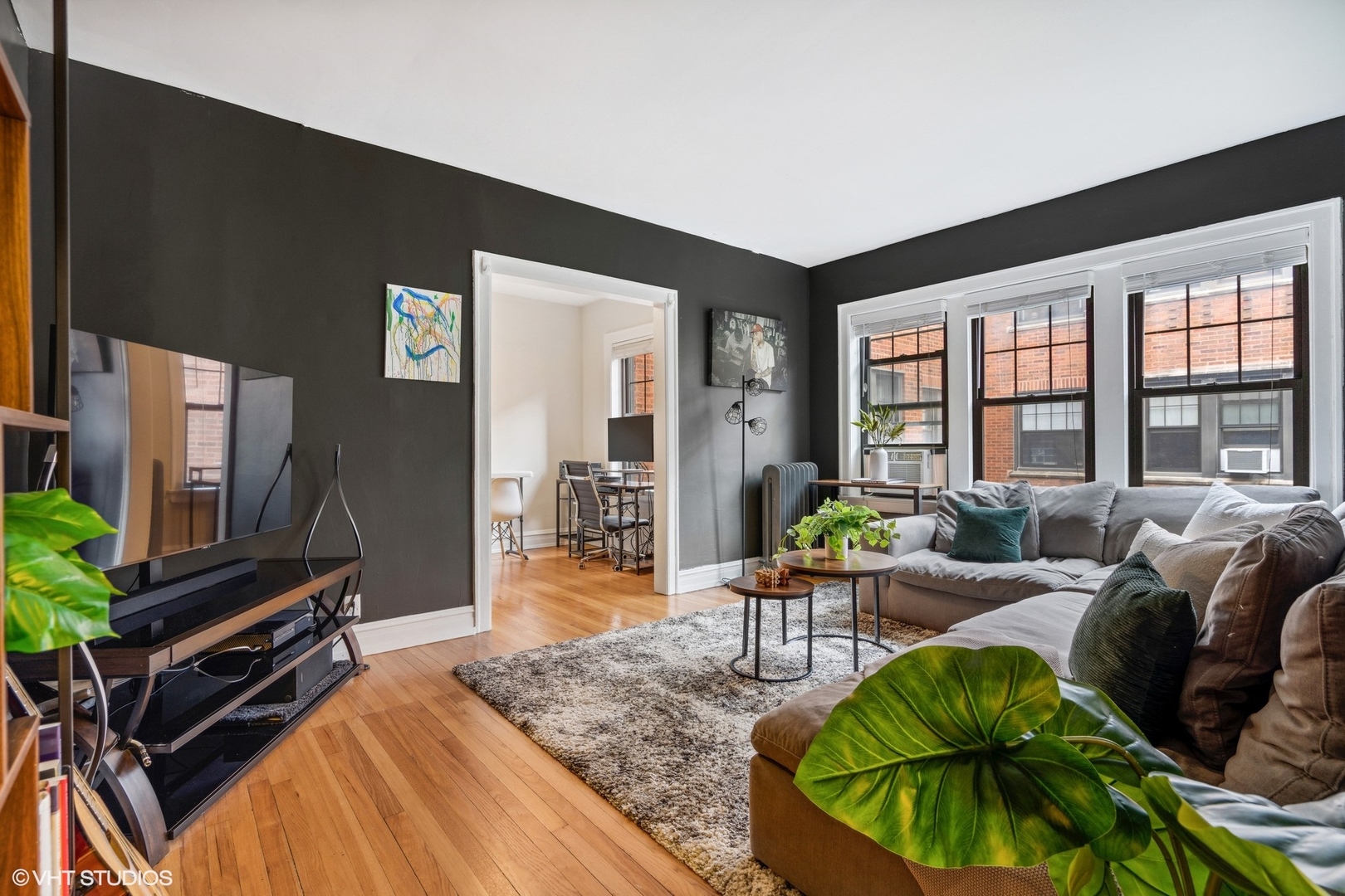 5467 S Ingleside Avenue Unit: 2E