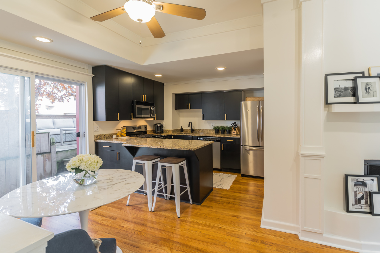 2729 N RACINE Avenue Unit: N