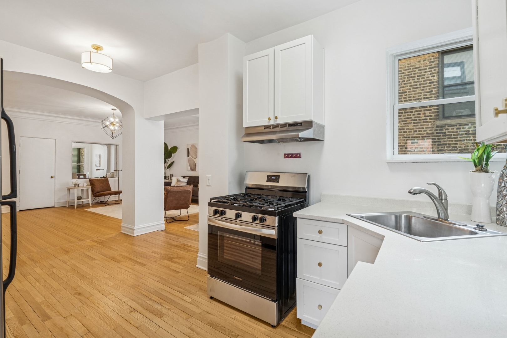707 W JUNIOR Terrace Unit: 3S