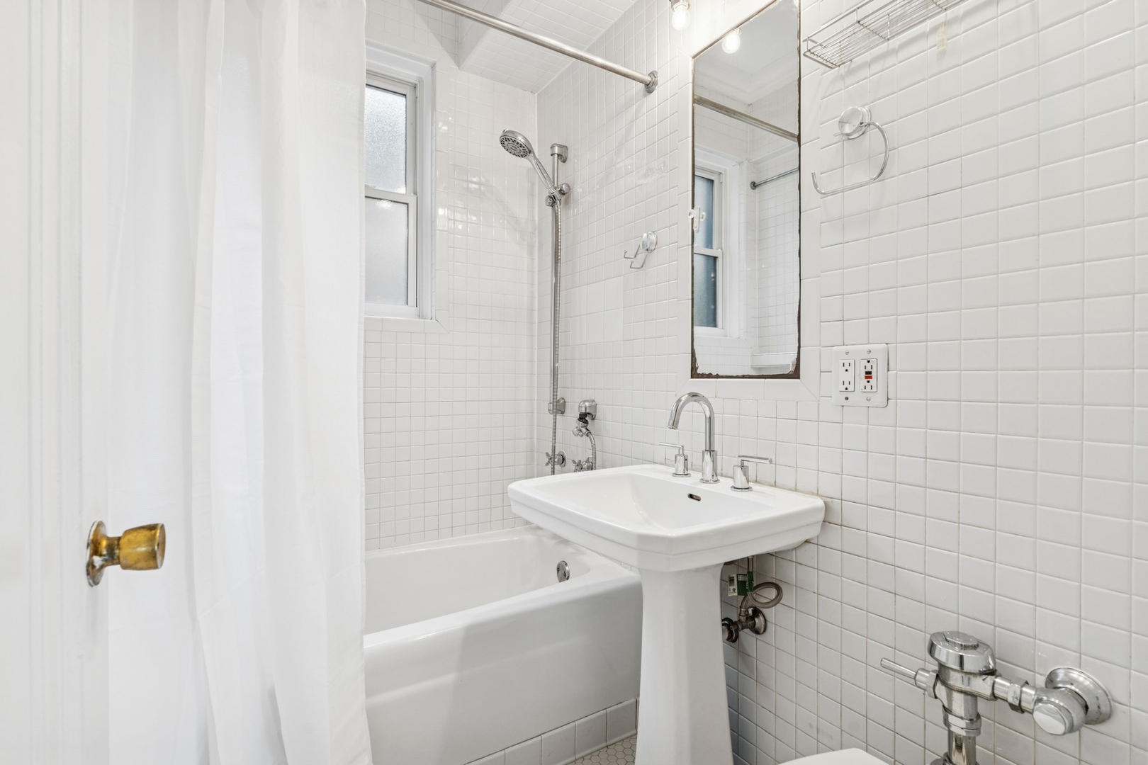 707 W JUNIOR Terrace Unit: 3S