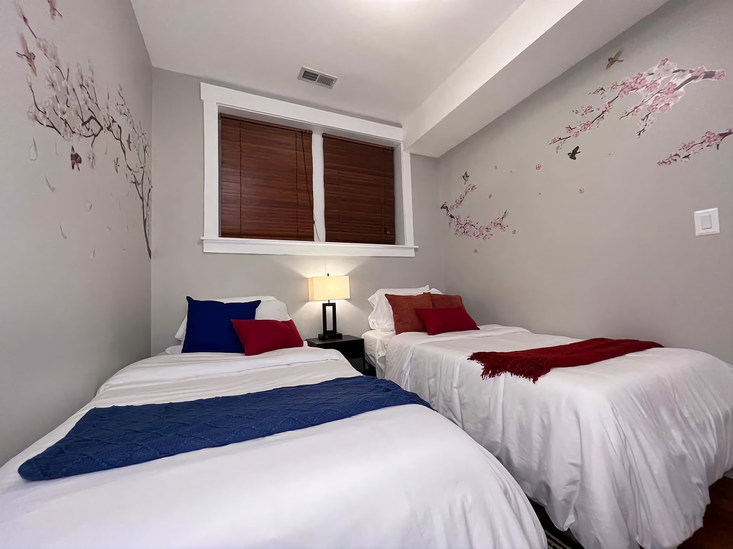 4938 N Winthrop Avenue Unit: GE