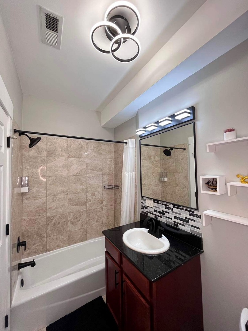 4938 N Winthrop Avenue Unit: GE