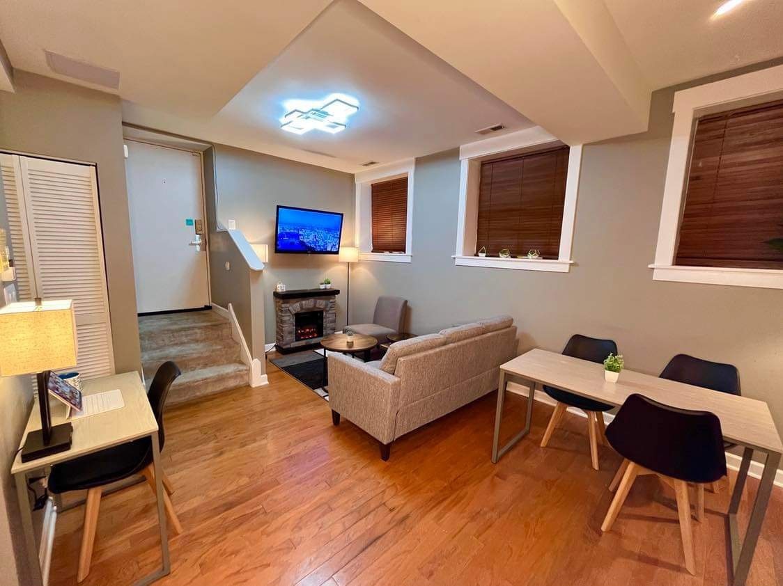 4938 N Winthrop Avenue Unit: GE