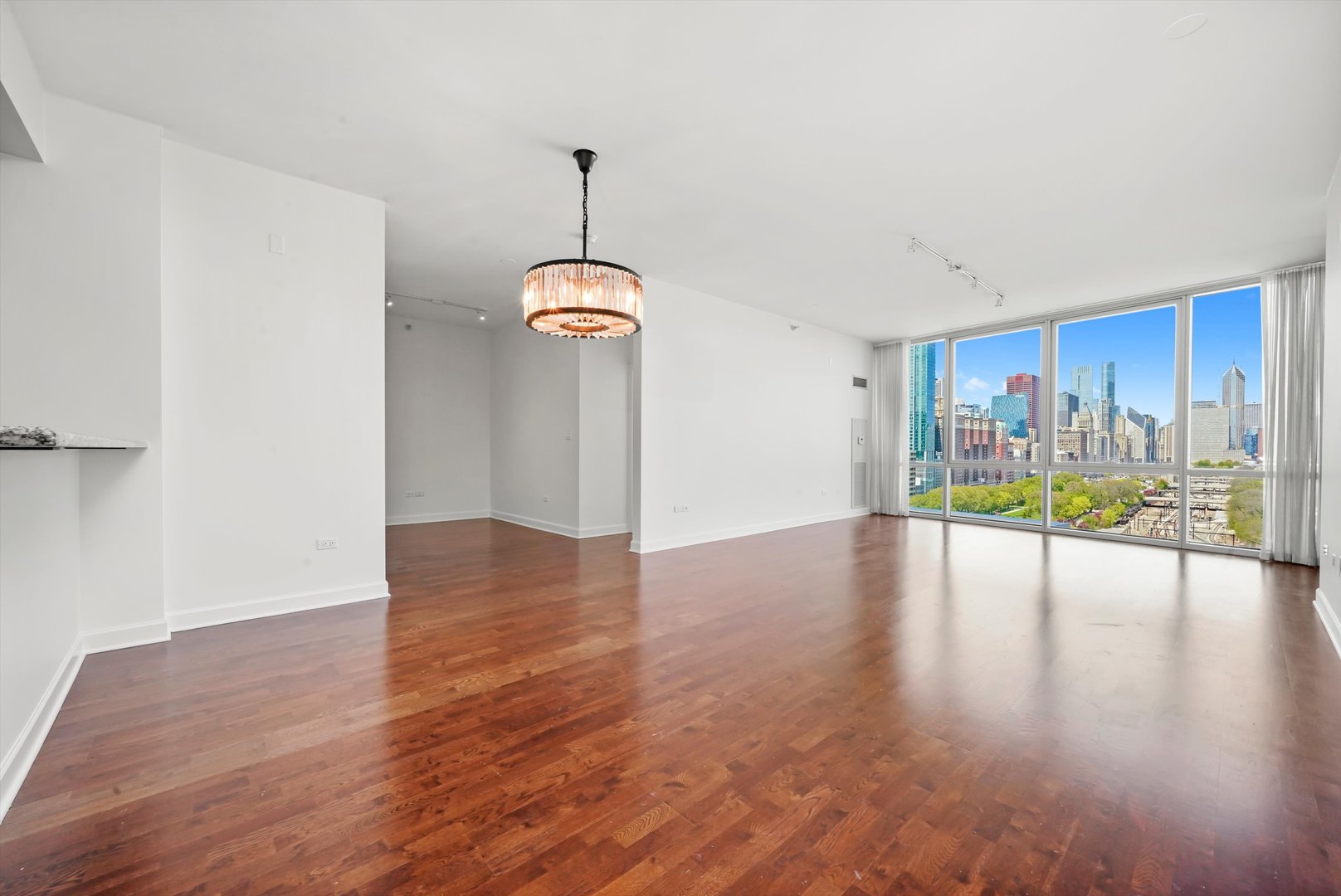 1201 S Prairie Avenue Unit: 1502