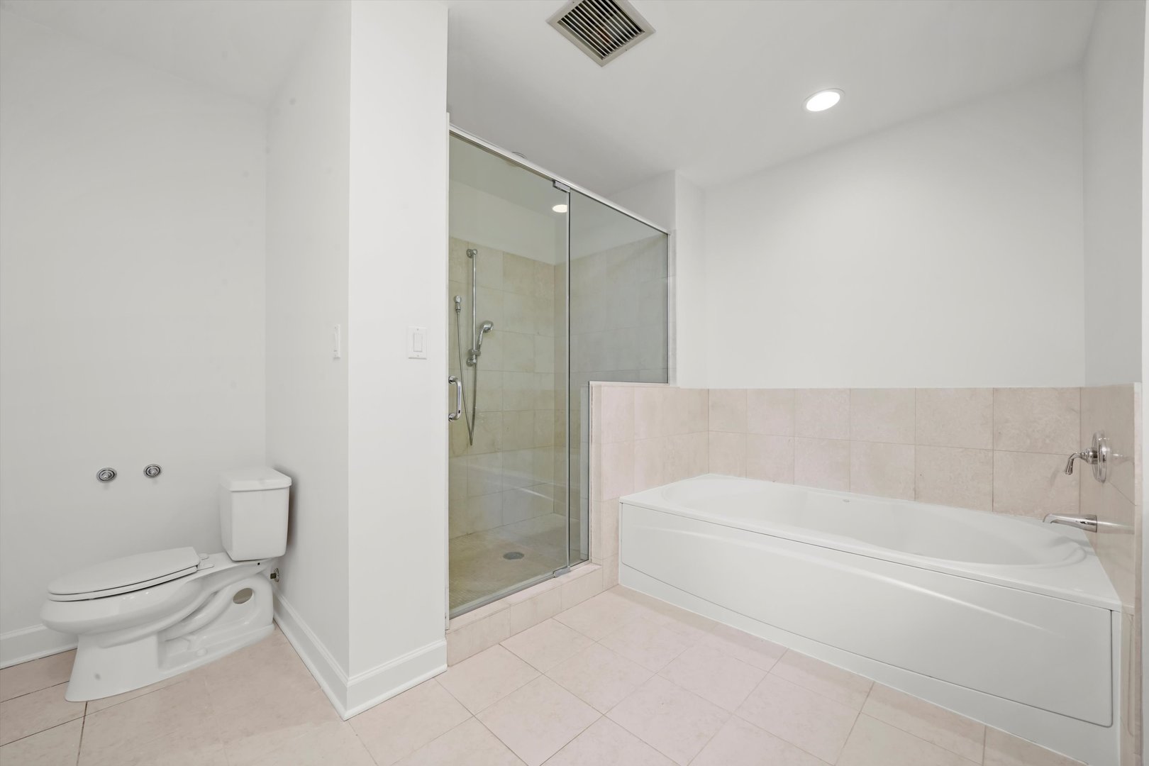 1201 S Prairie Avenue Unit: 1502