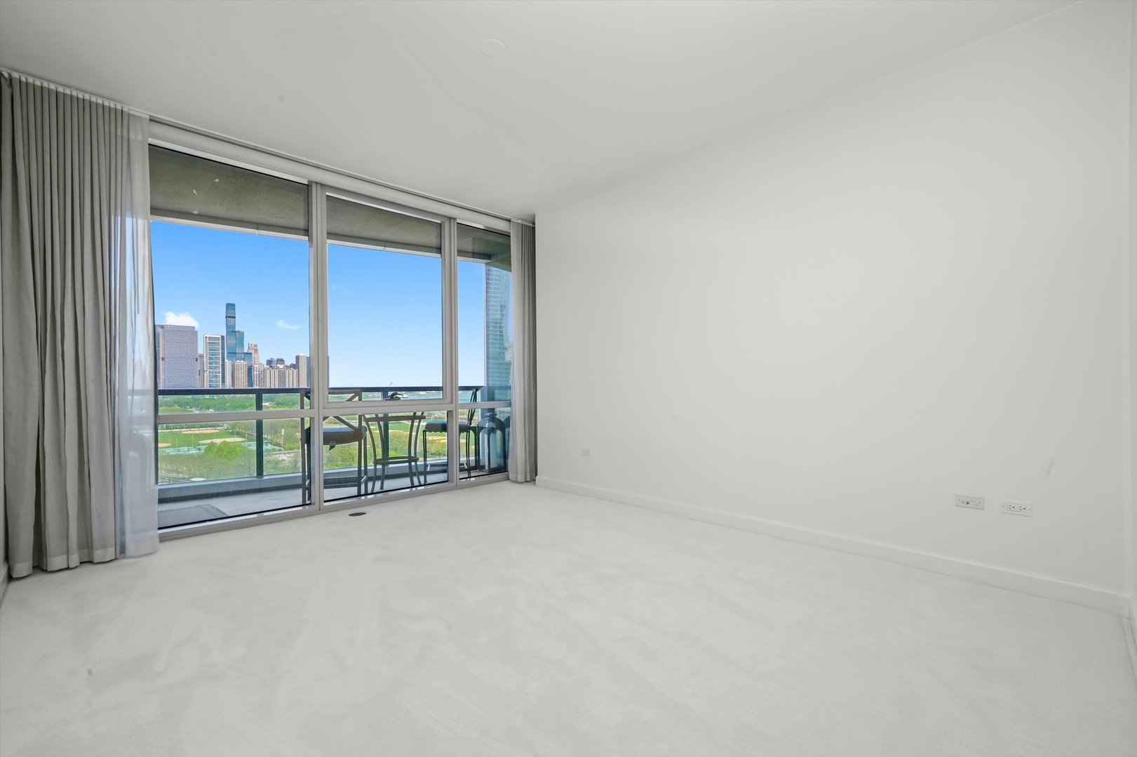 1201 S Prairie Avenue Unit: 1502
