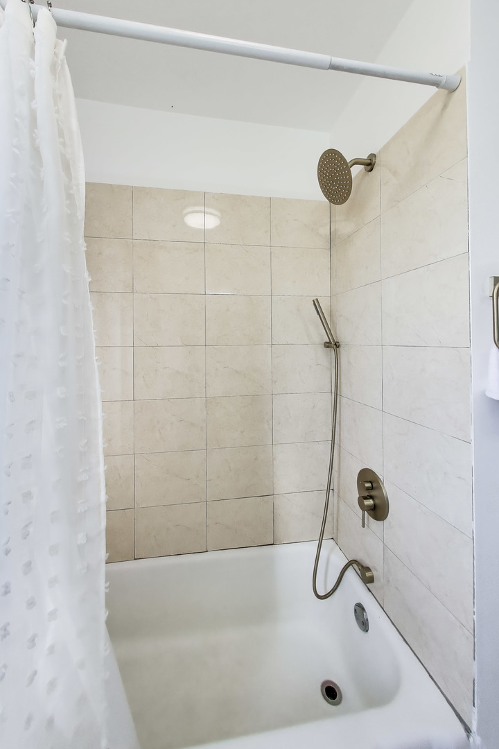 507 Judson Avenue Unit: 2D