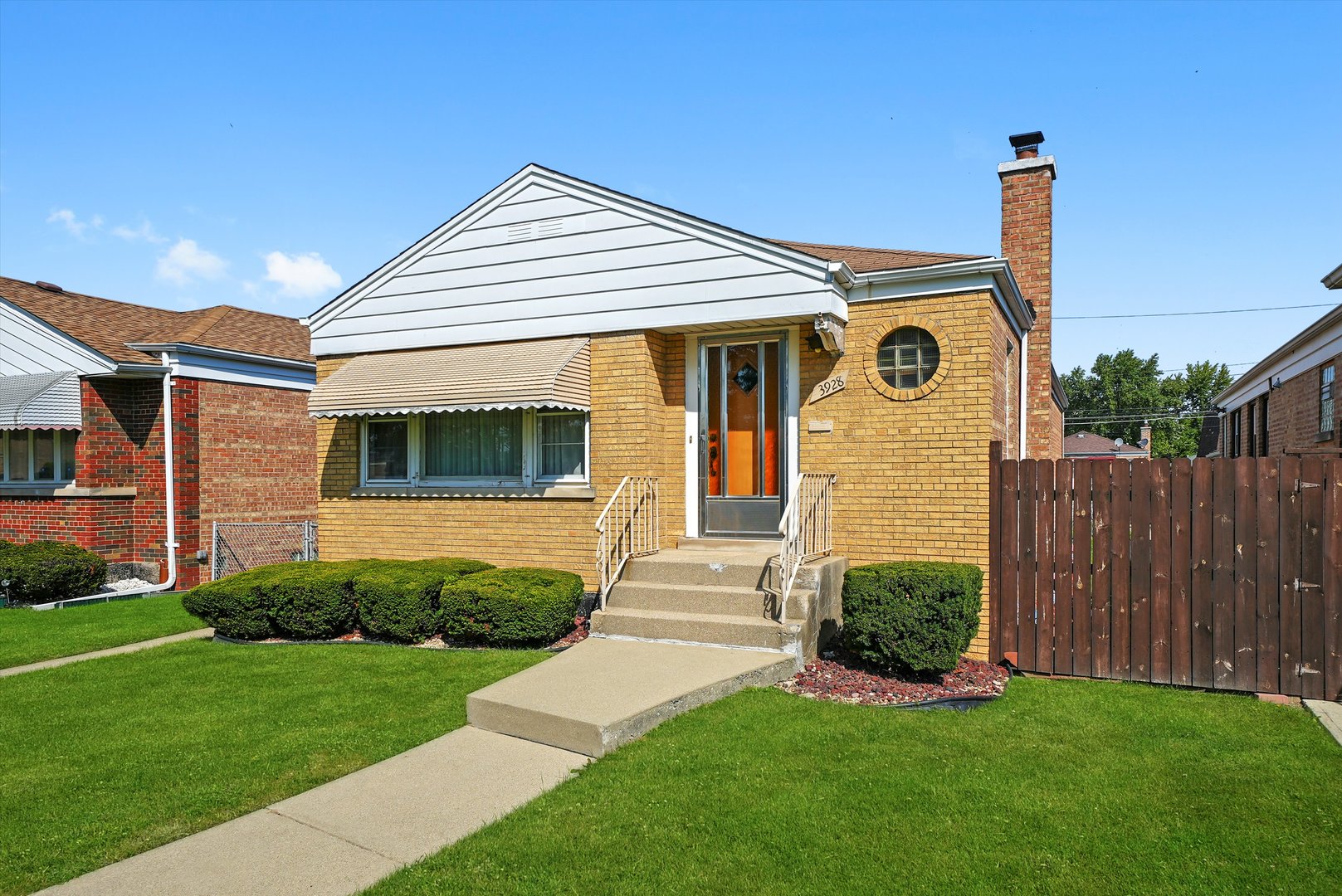 3928 W 82nd Place