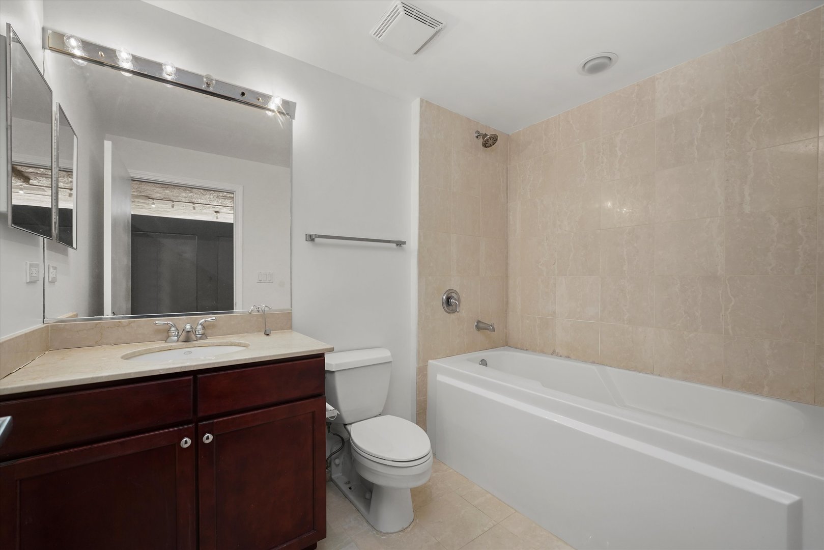 1070 W 15th Street Unit: 251