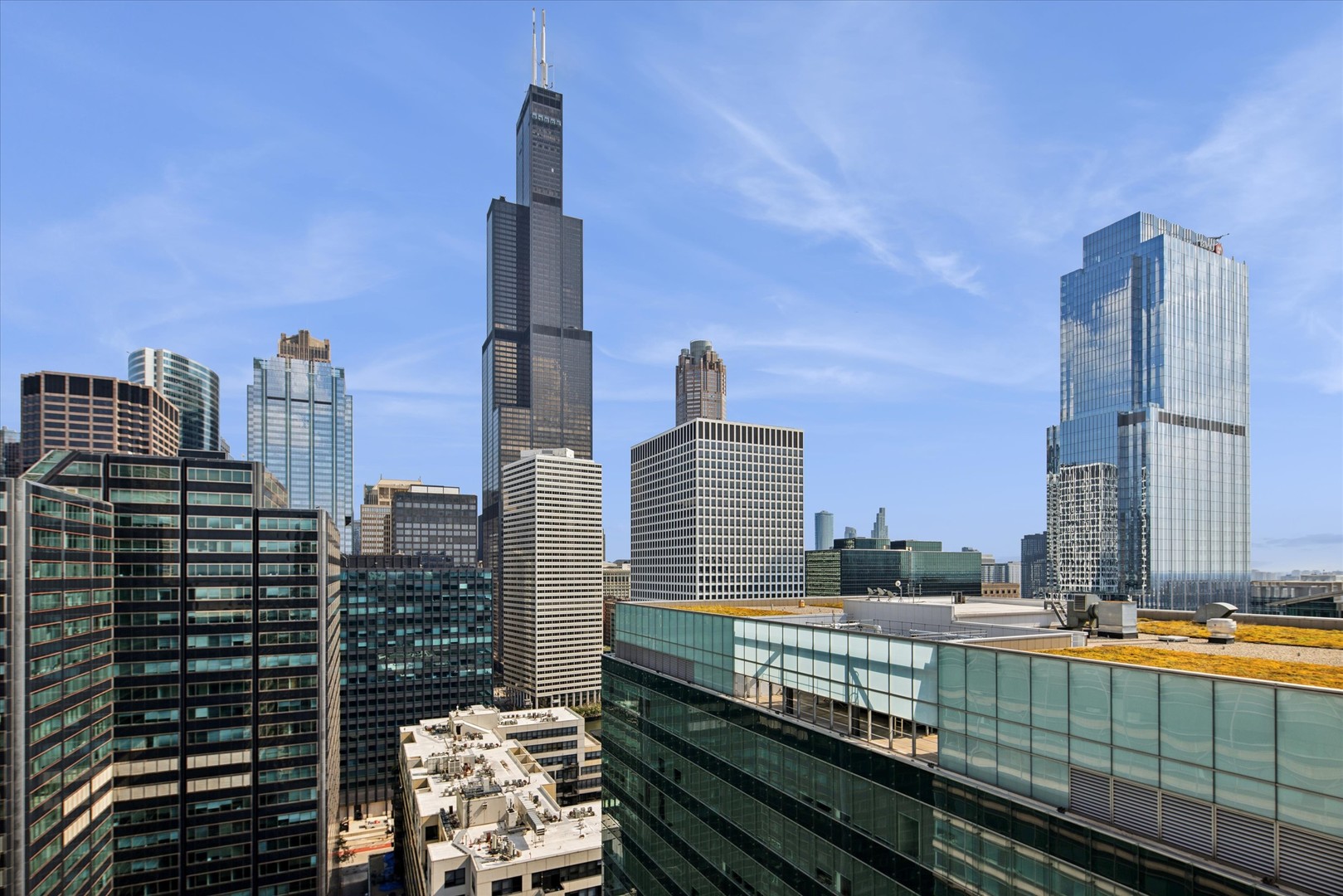 125 S JEFFERSON Street Unit: 2806