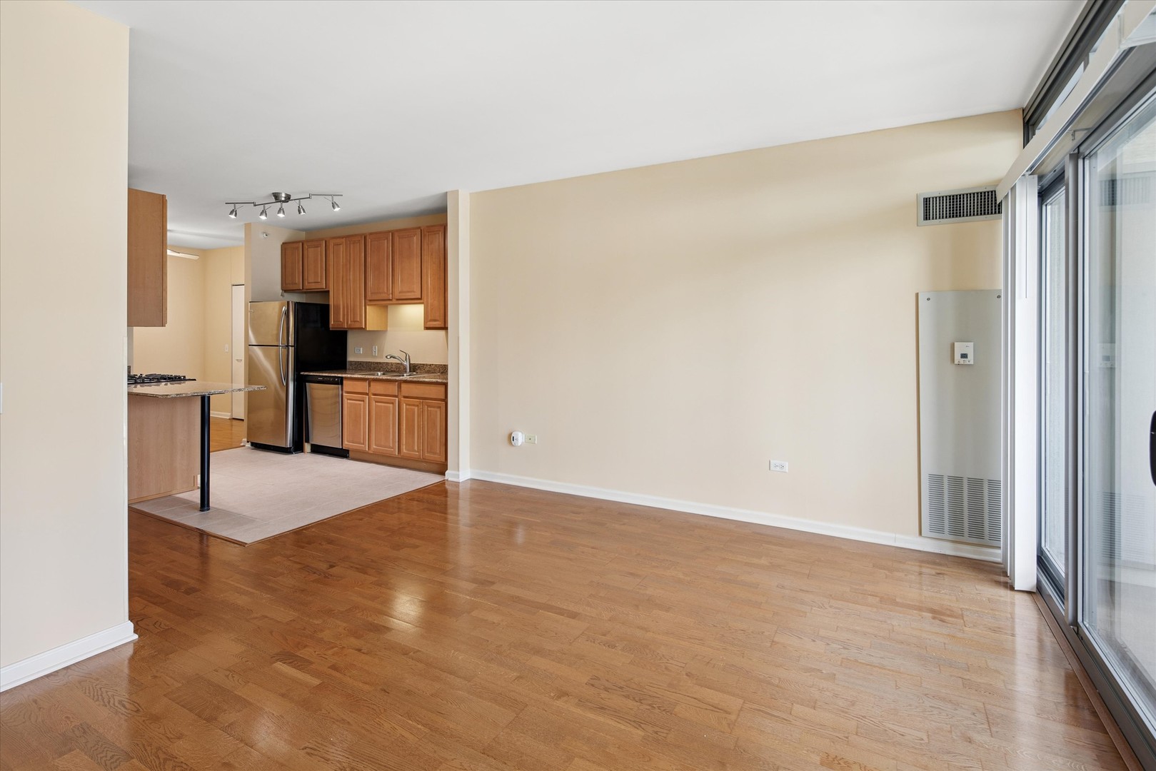 125 S JEFFERSON Street Unit: 2806