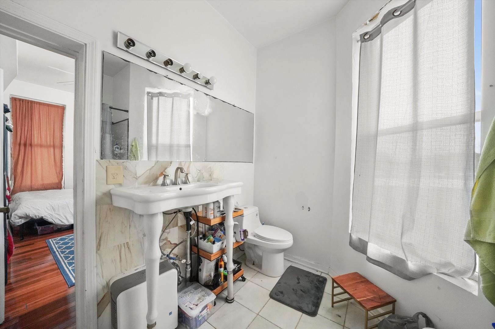 1140 S Sacramento Boulevard