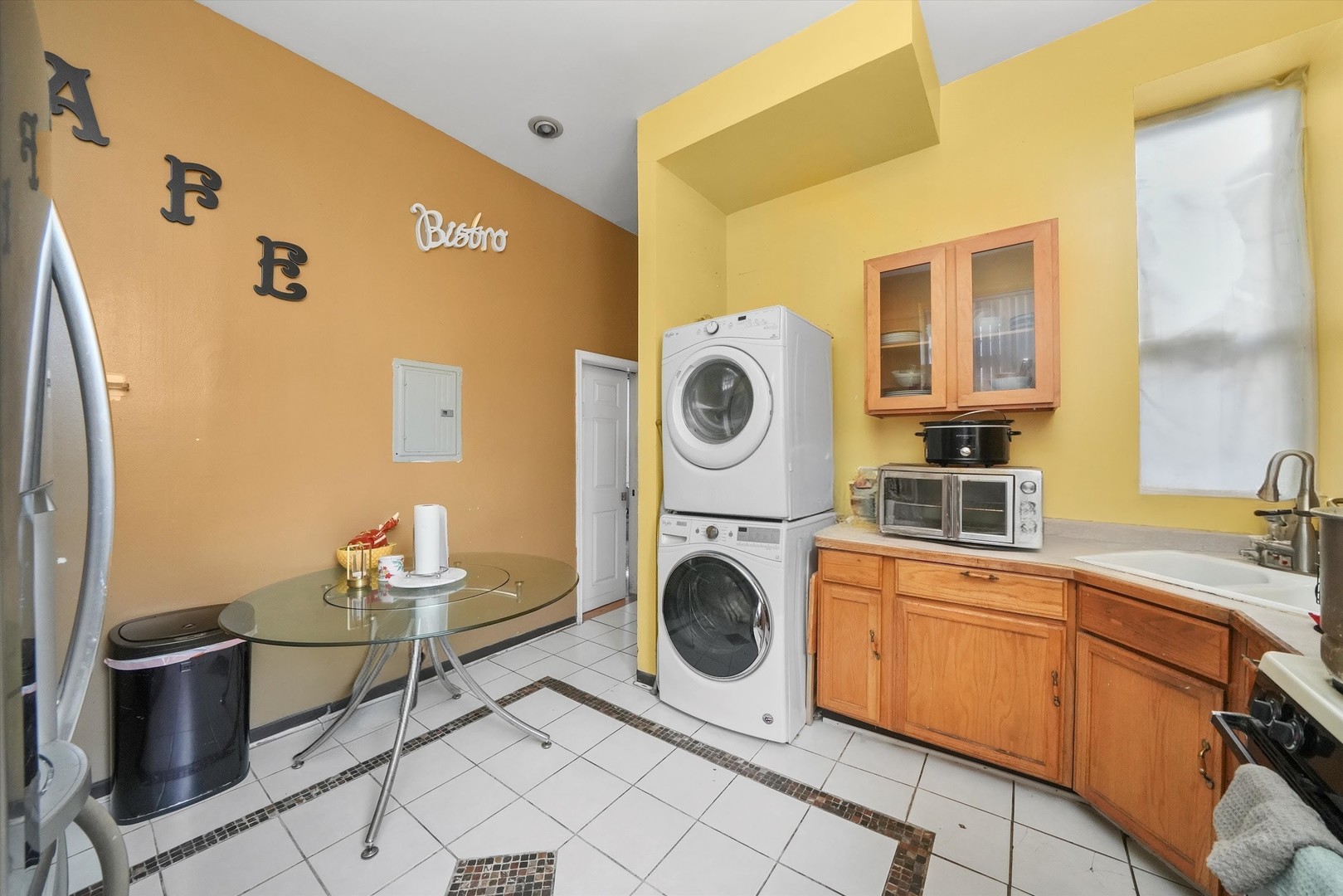 1140 S Sacramento Boulevard