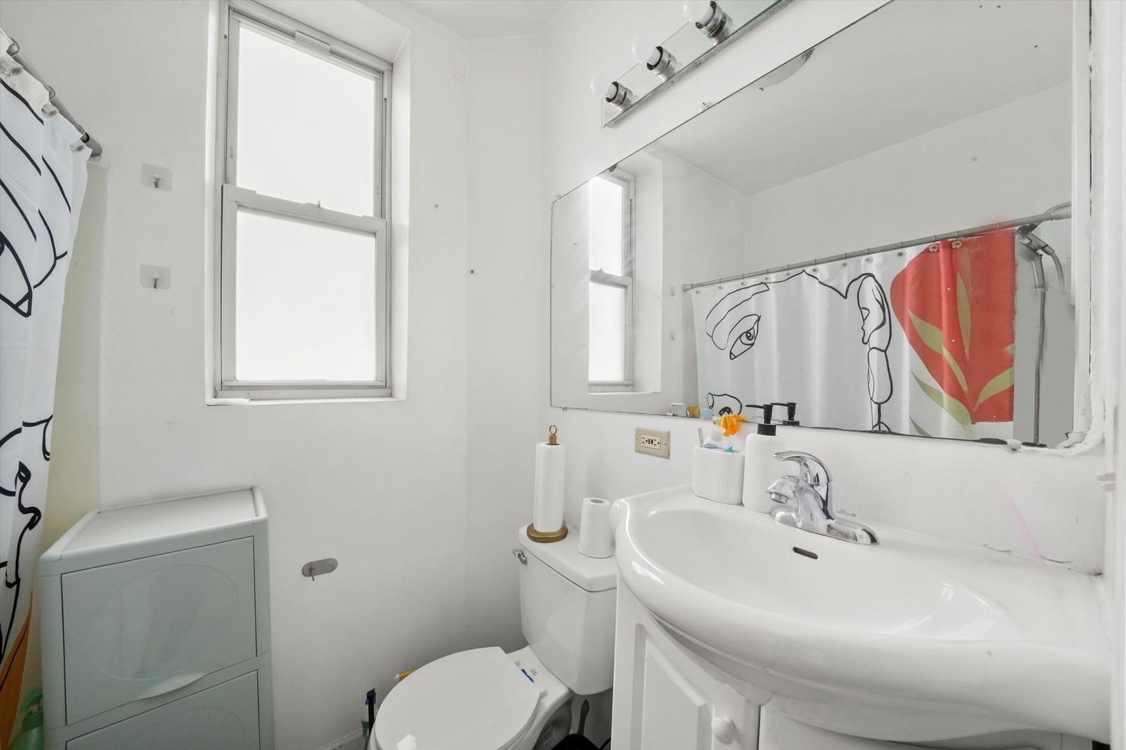 1140 S Sacramento Boulevard