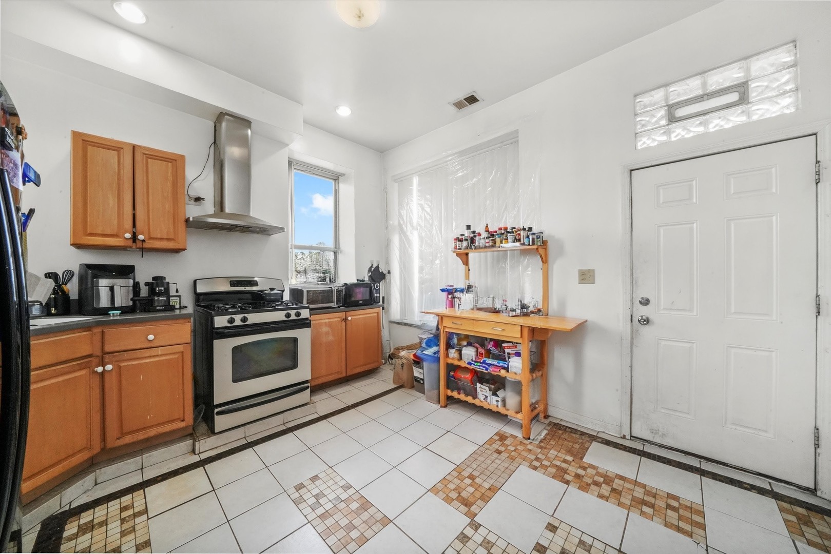 1140 S Sacramento Boulevard