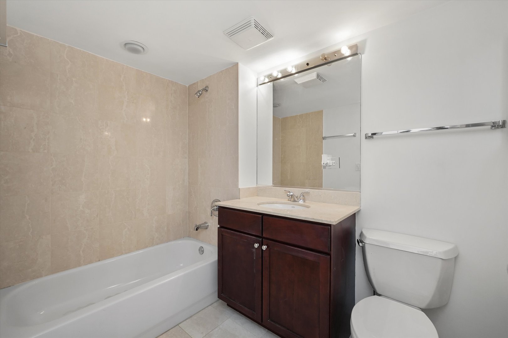 1070 W 15th Street Unit: 251