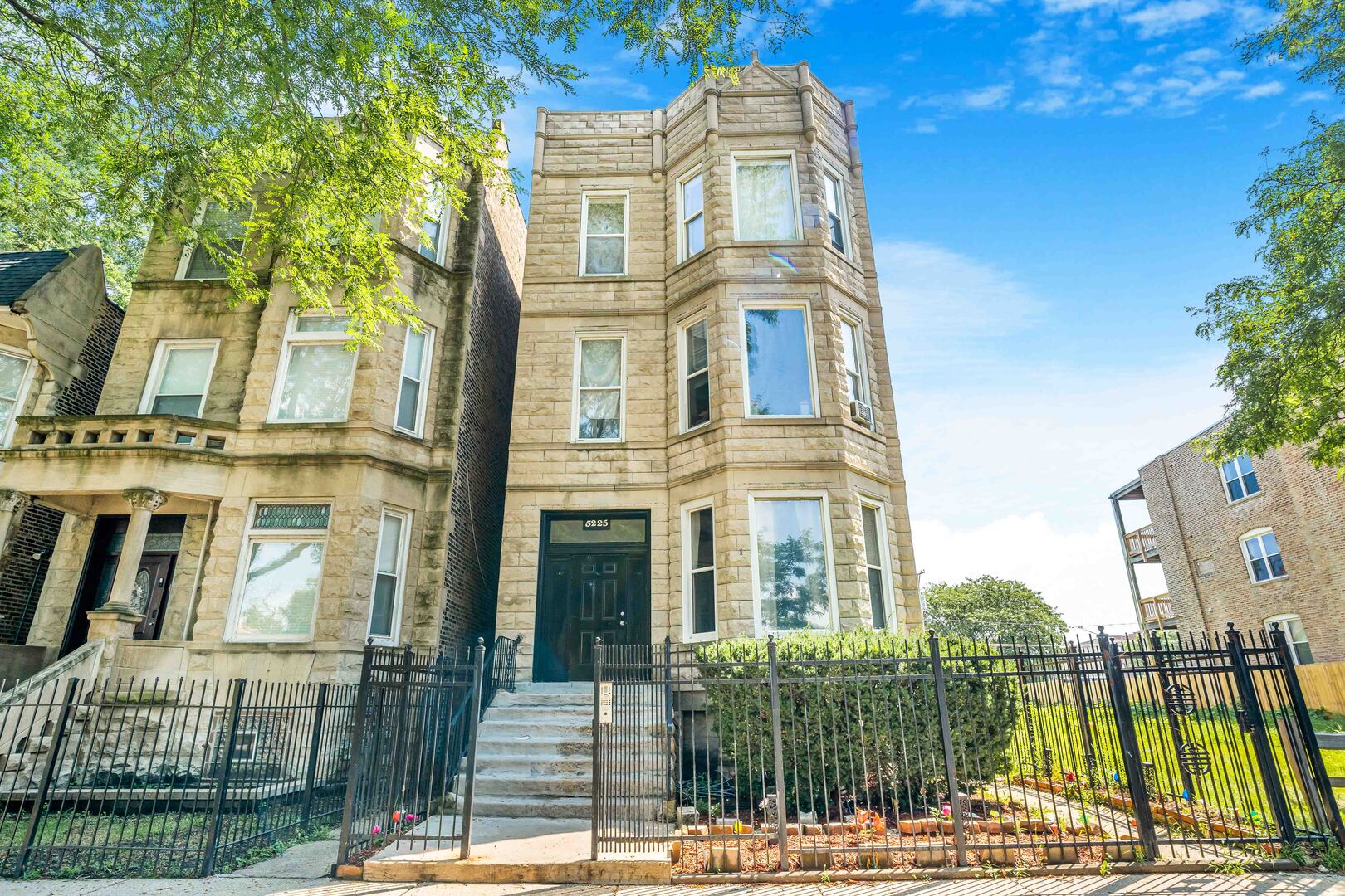 5225 S Indiana Avenue