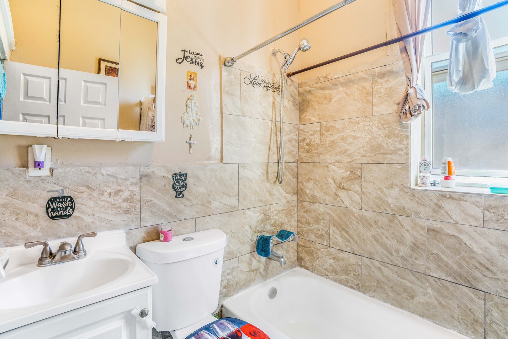 5225 S Indiana Avenue